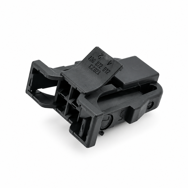 4 Pin fits Audi A4 8K B8 Saloon Rear Boot Bulb Holder Wired Connector 3B0972722 – BIN/G1.B – image 3