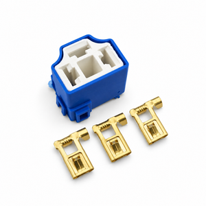 Ceramic H4 3 Pin Replacement Connector Plug And Terminals – Y106/3pin – image 3